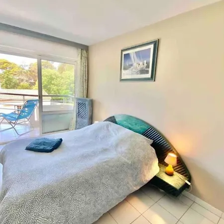 דירה With Pool Near The Sea Saint-Raphaël