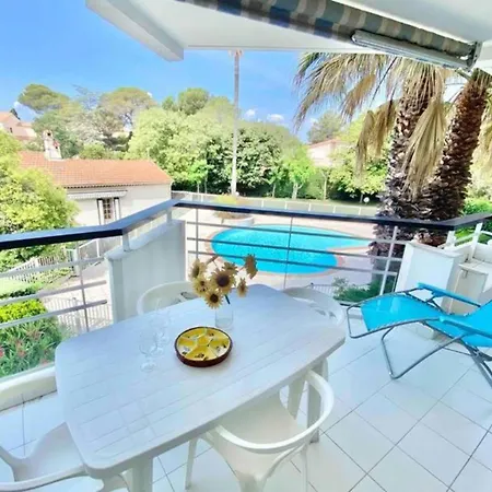 With Pool Near The Sea דירה Saint-Raphaël